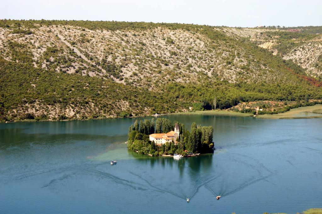 Andela Home - Krka Waterfalls Lozovac Exterior photo